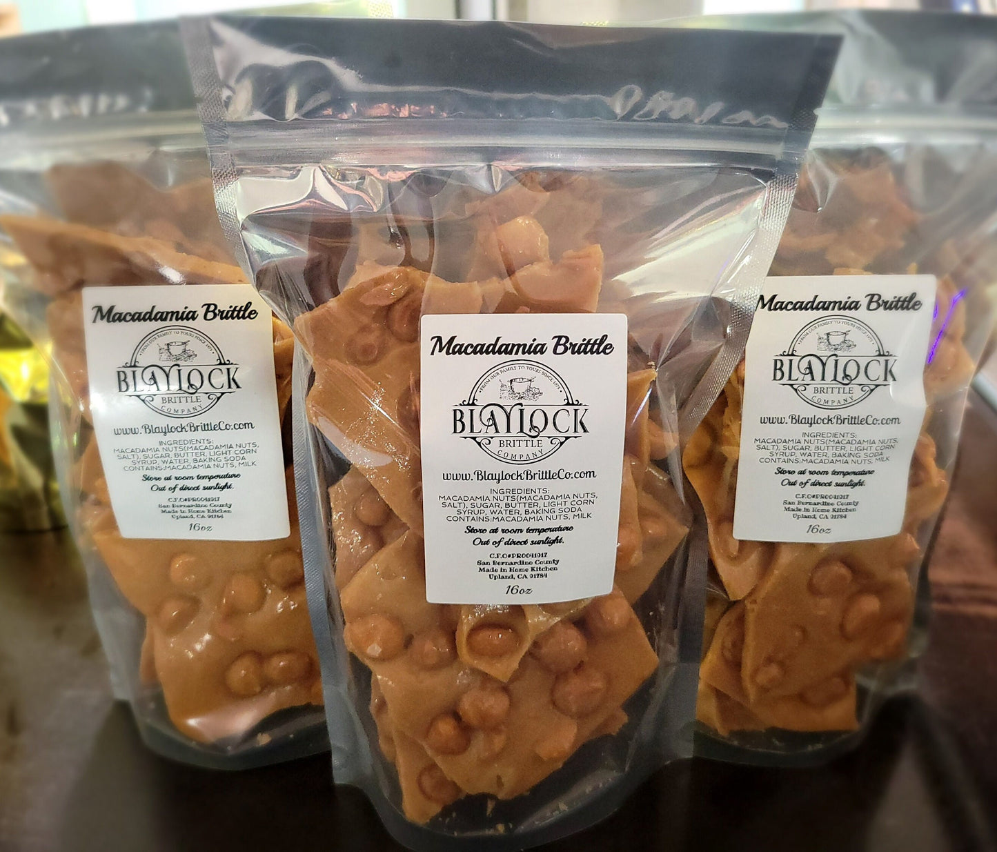 Macadamia Nut Brittle 1lb
